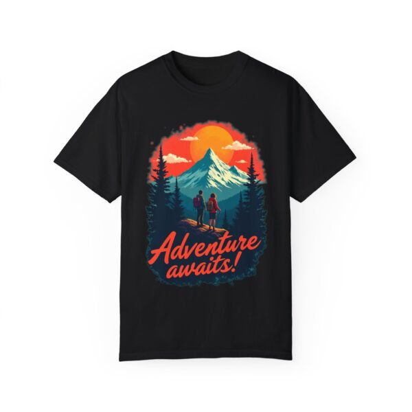 Adventure Awaits! T-shirt - Ready for your next journey!