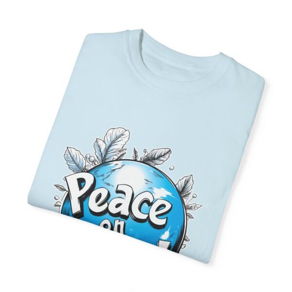 Festive Harmony – Peace on Earth Unisex T-shirt