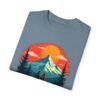 Adventure Awaits! T-shirt - Ready for your next journey!