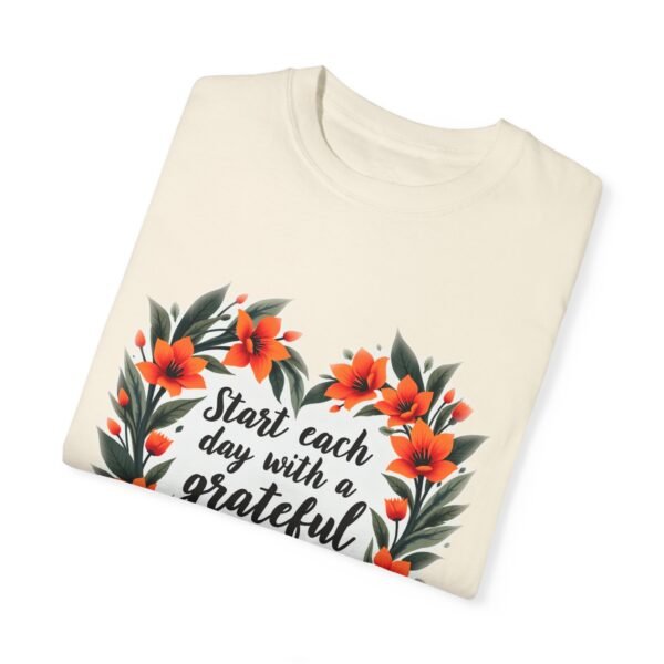 3472062193571166947_2048.jpeg Start Each Day with a Grateful Heart Unisex T-shirt – Grateful Vibes Only