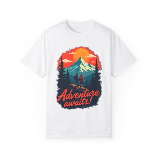 Adventure Awaits! T-shirt - Ready for your next journey!